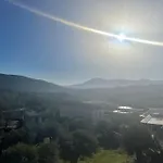 Sky View Apartment Konistres